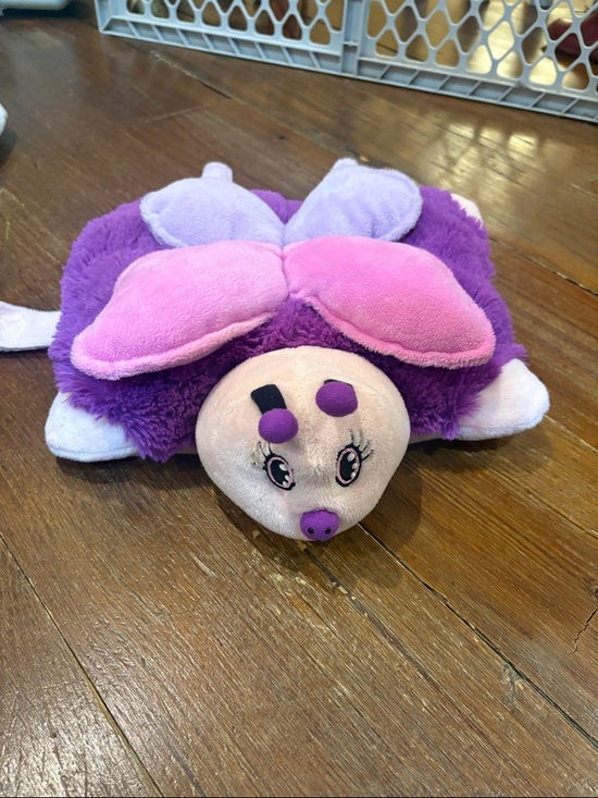 Pillow Pets Other - Purple & Pink Ladybug Pillow Pet